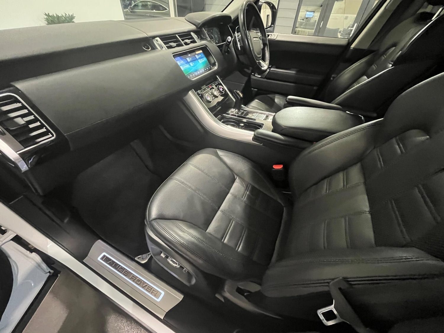 Used Land Rover Range Rover Sport 2017 for sale - 76239049: Photo 48