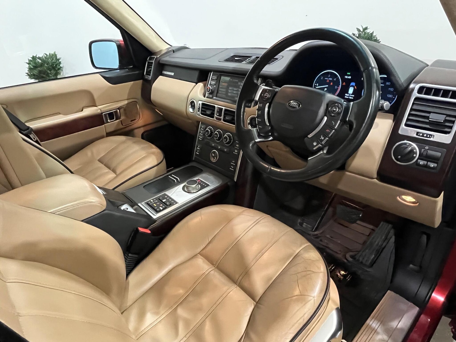 Used Land Rover Range Rover 2011 for sale - 78204197: Photo 3