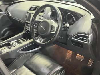 Used Jaguar F-Pace 2016 for sale - 74945369: Photo