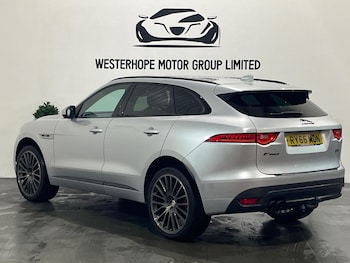 Used Jaguar F-Pace 2016 for sale - 76742408: Photo