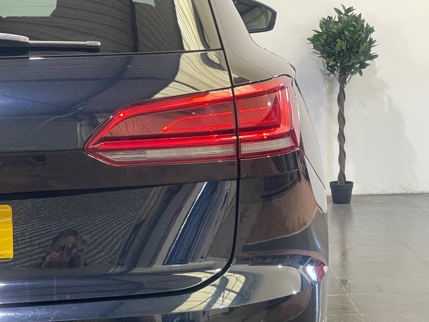 Used Volkswagen Touareg 2019 for sale - 78156798: Photo 49