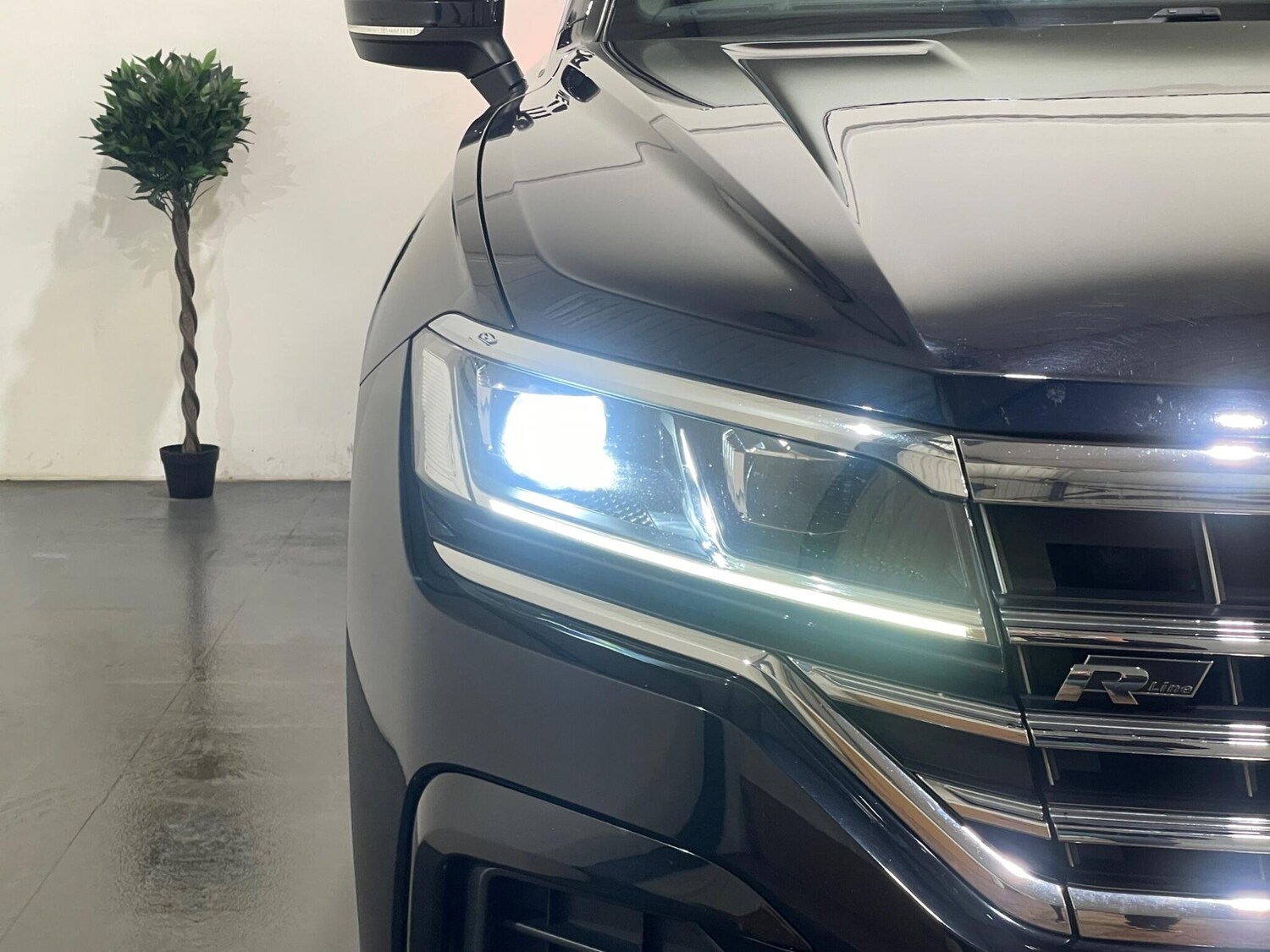 Used Volkswagen Touareg 2019 for sale - 78156798: Photo 53