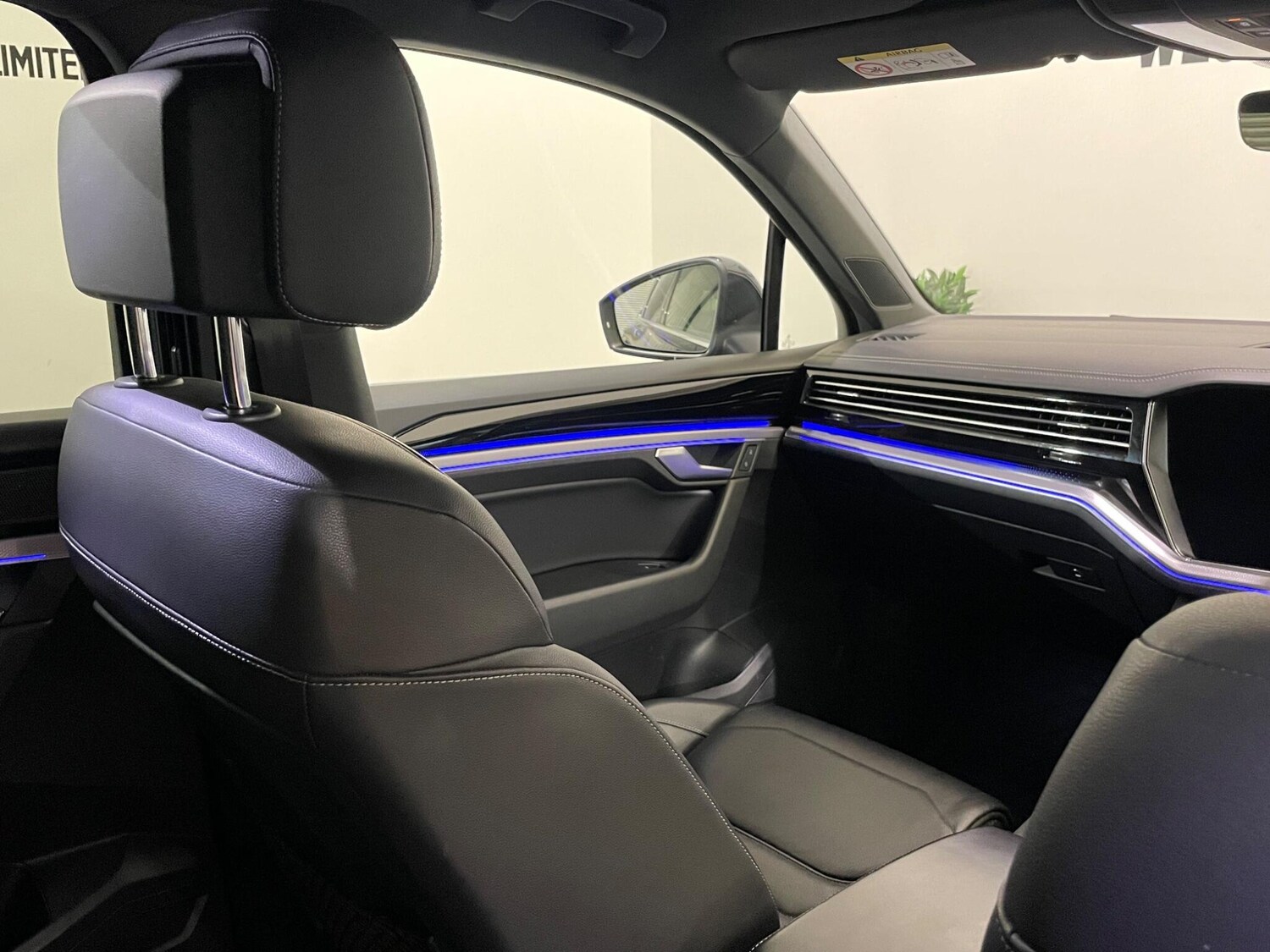 Used Volkswagen Touareg 2019 for sale - 78156798: Photo 65