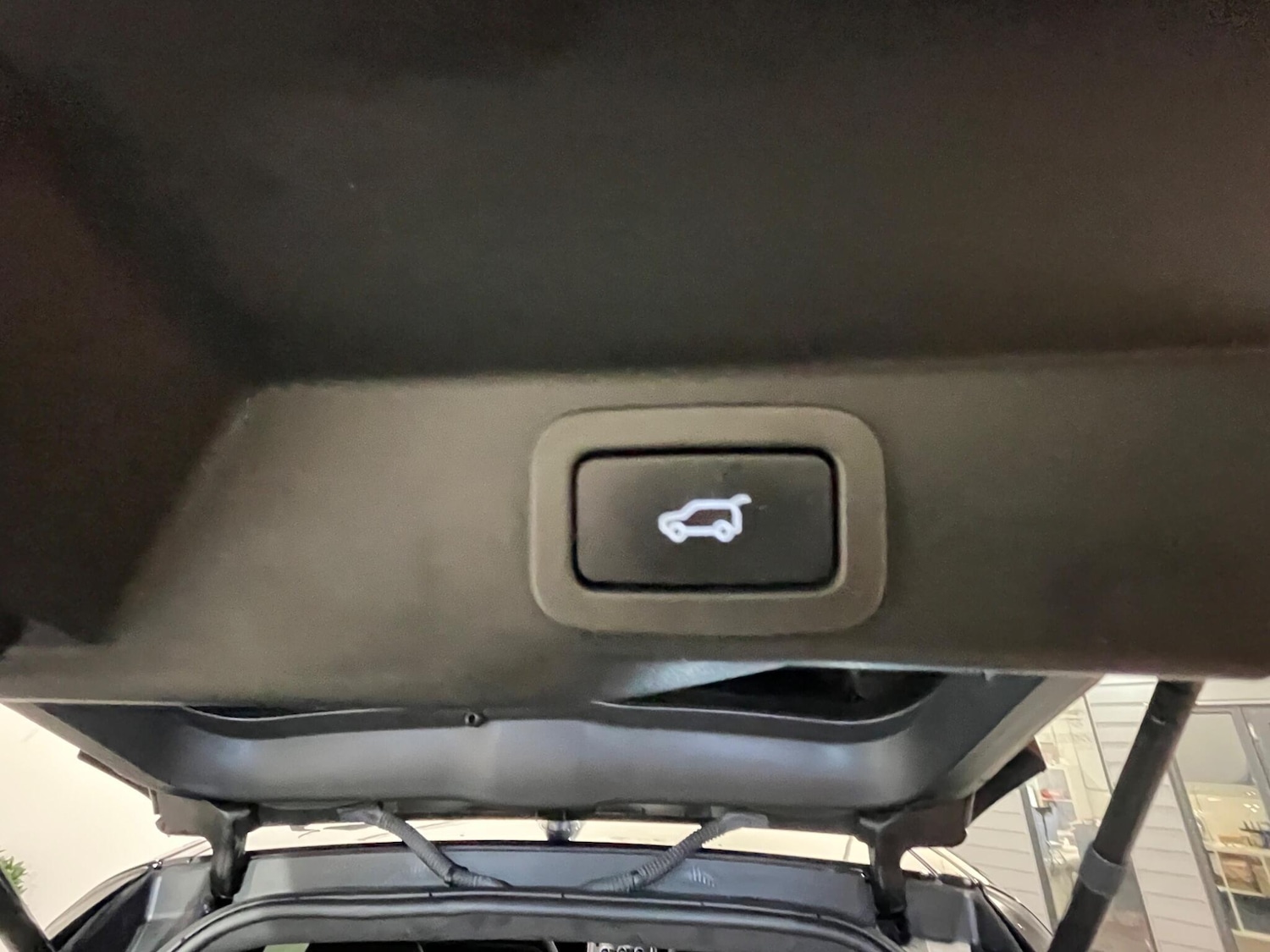 Used Land Rover Range Rover Sport 2017 for sale - 76632733: Photo 40