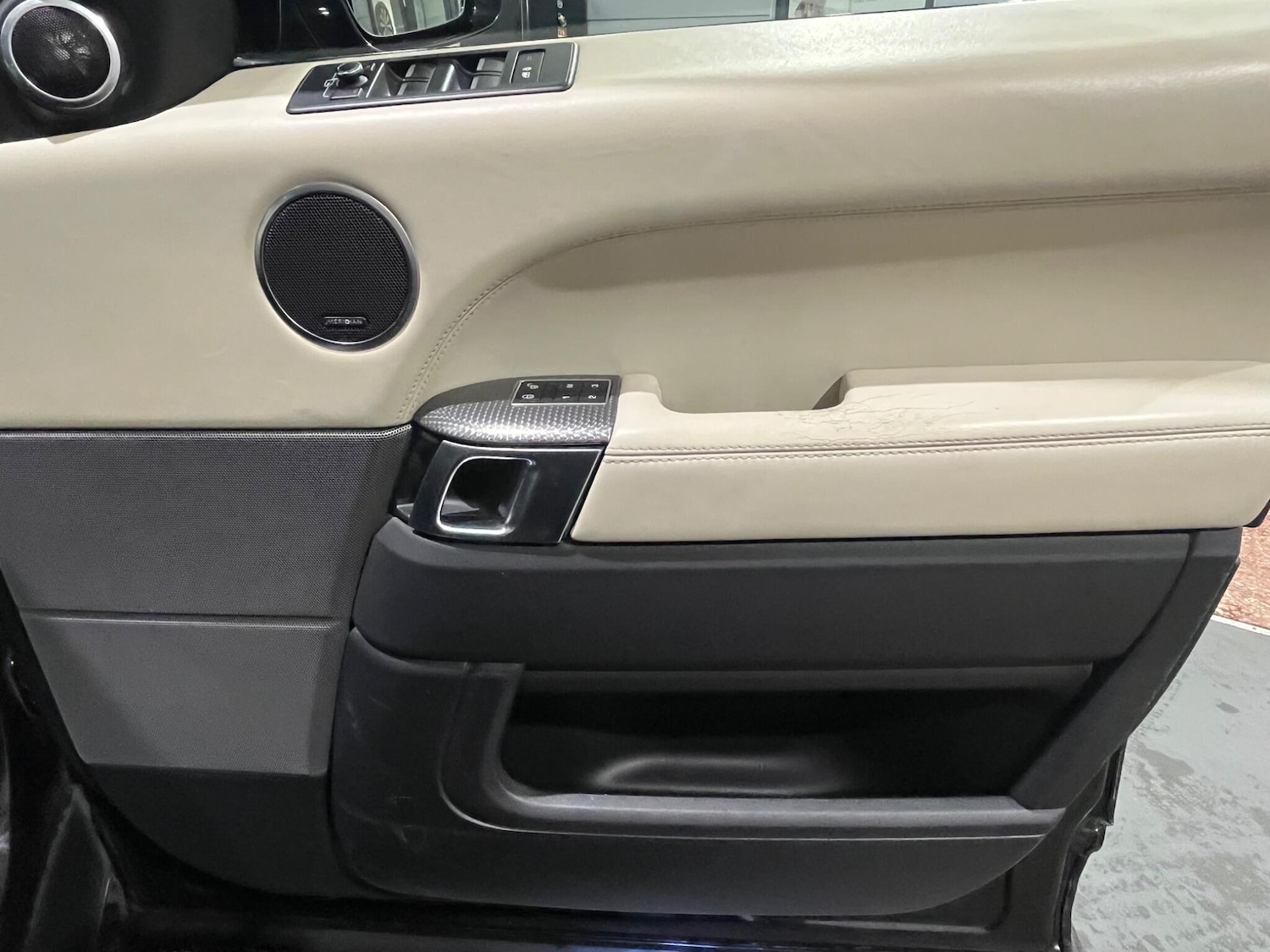 Used Land Rover Range Rover Sport 2017 for sale - 76632733: Photo 42