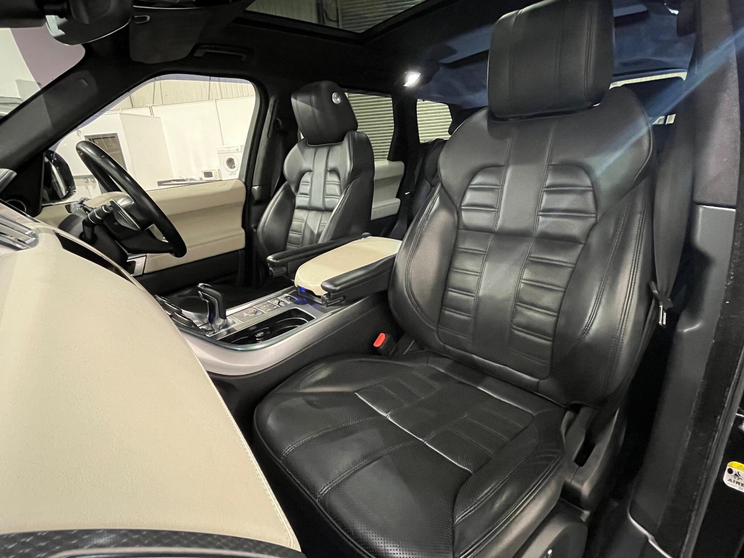 Used Land Rover Range Rover Sport 2017 for sale - 76632733: Photo 61