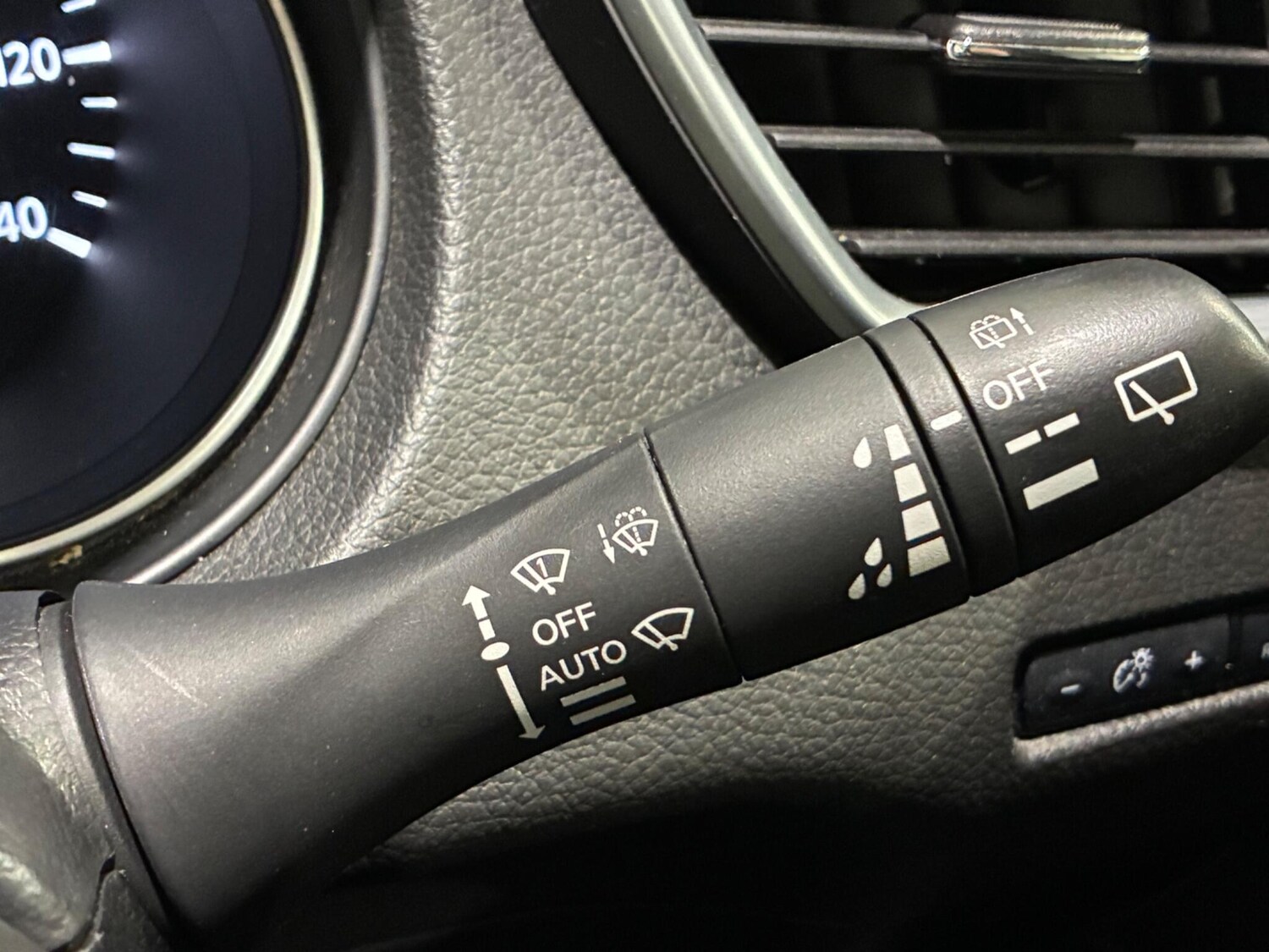 Used Nissan Qashqai for sale - 77495769: Photo 28