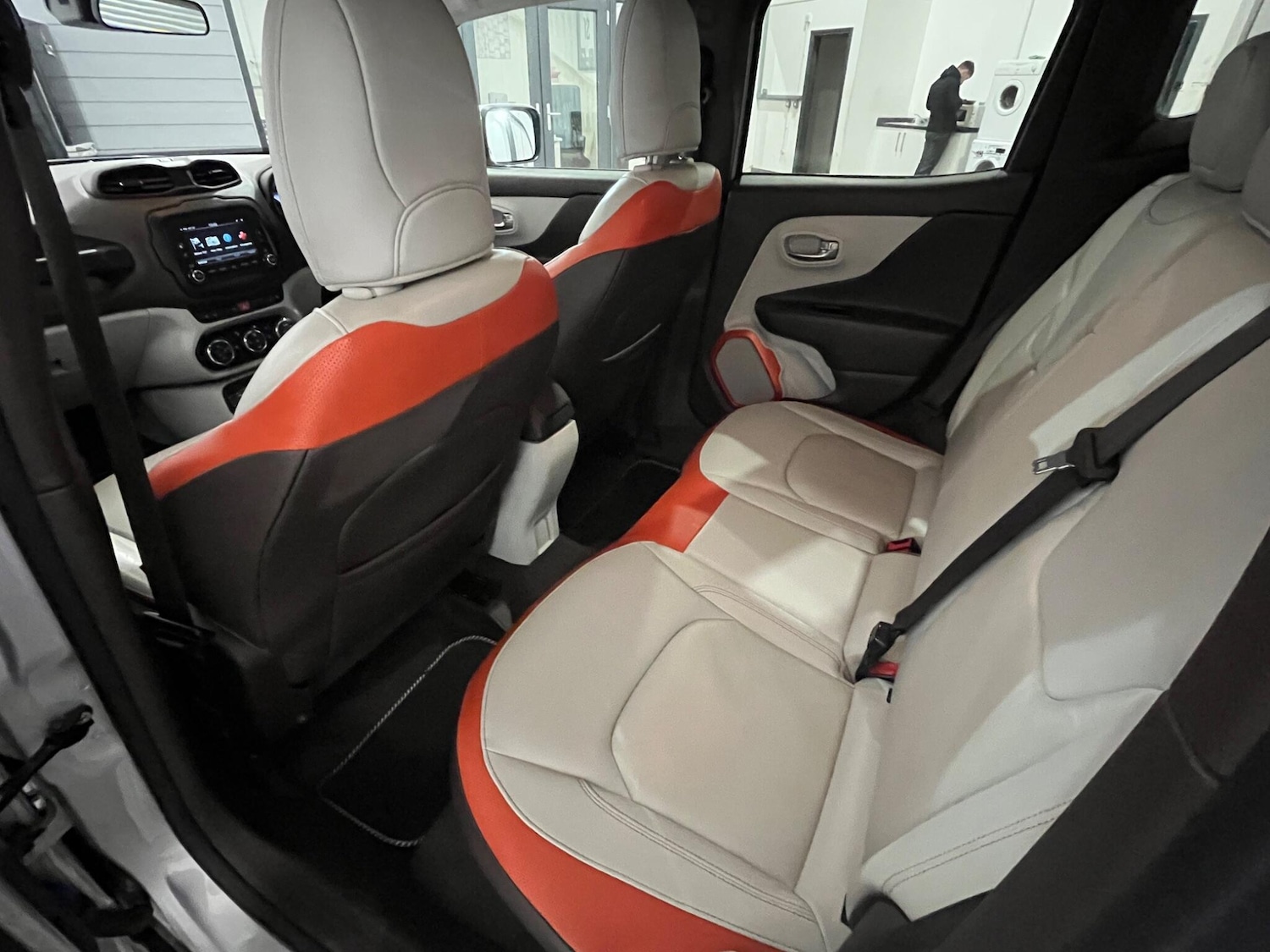 Used Jeep Renegade 2015 for sale - 76823757: Photo 28