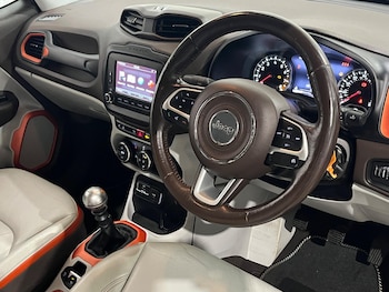 Used Jeep Renegade 2015 for sale - 76823757: Photo