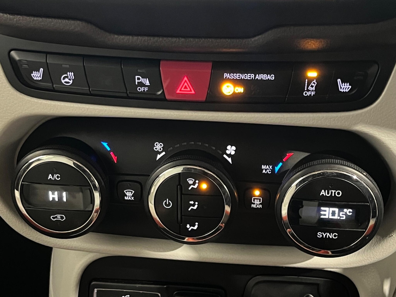 Used Jeep Renegade 2015 for sale - 76823757: Photo 53