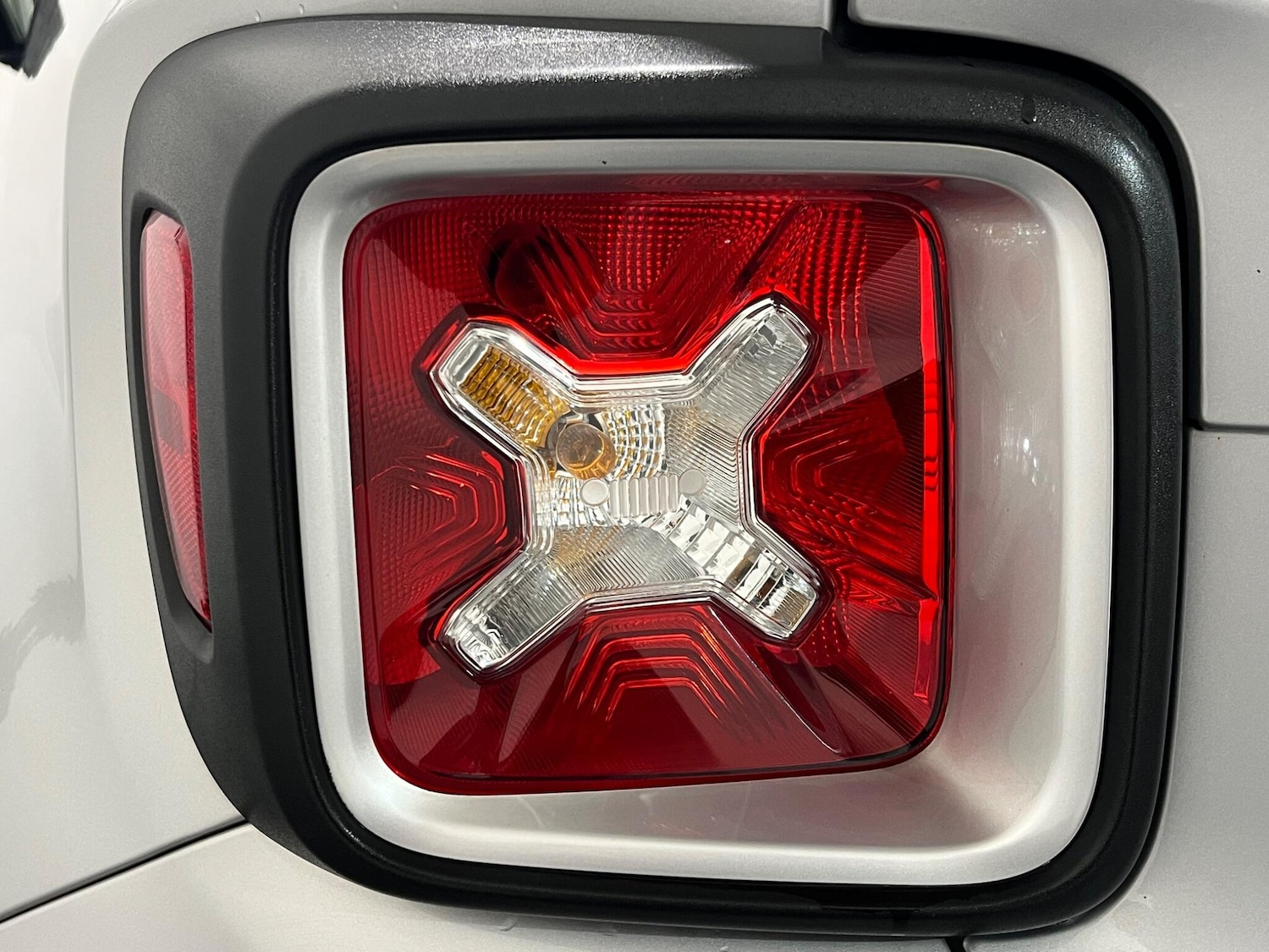 Used Jeep Renegade 2015 for sale - 76823757: Photo 64