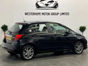 Used Toyota Yaris 2015 for sale - 74788858: Photo