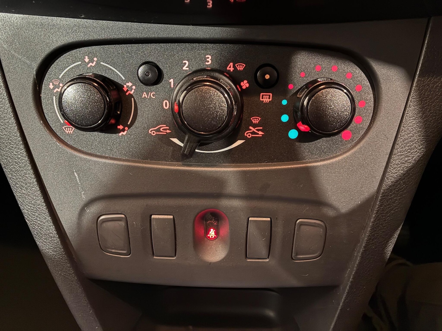 Used Dacia Sandero Stepway 2020 for sale - 77131127: Photo 21