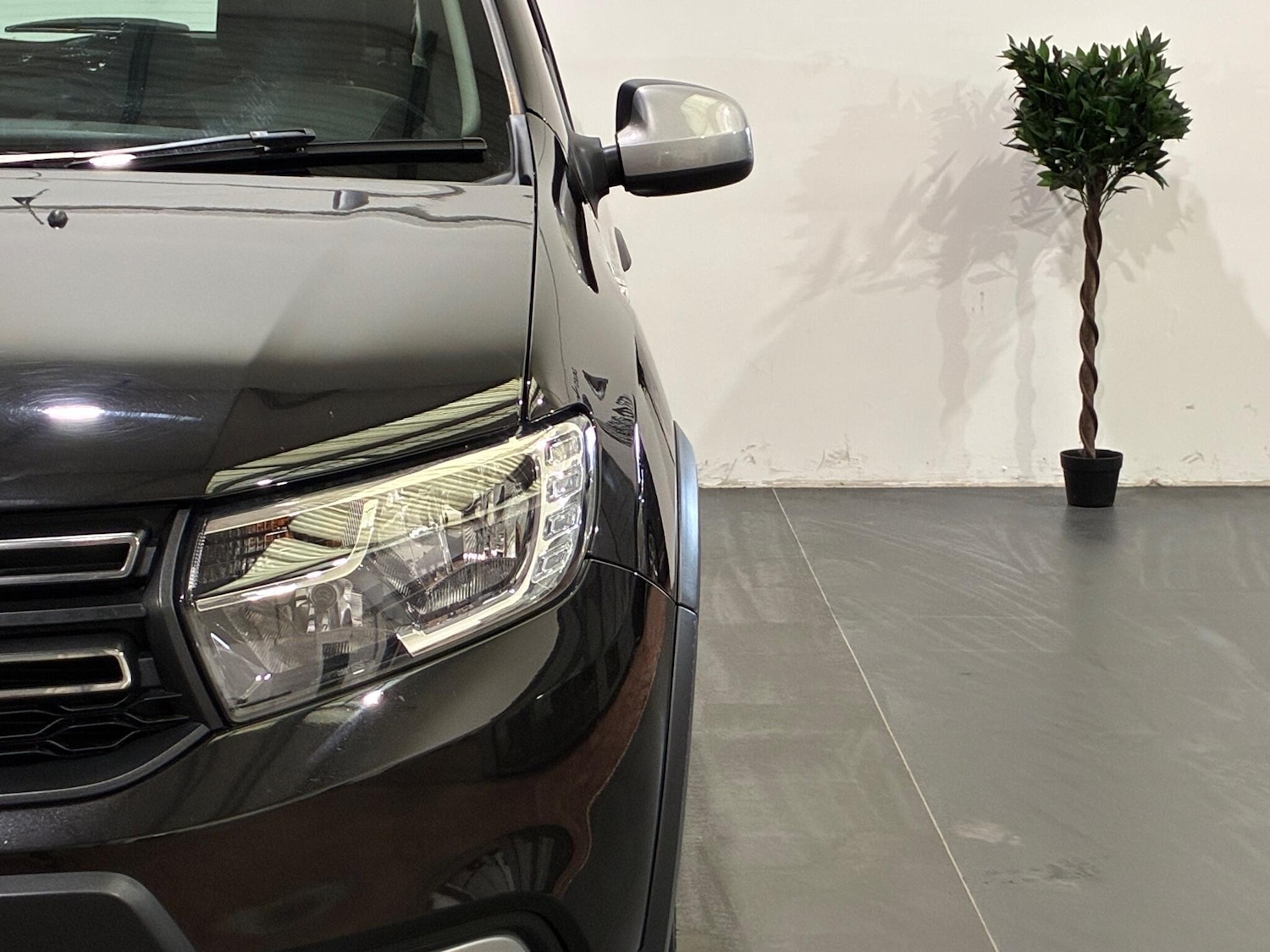 Used Dacia Sandero Stepway 2020 for sale - 77131127: Photo 46