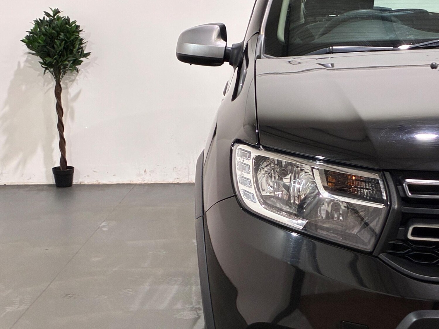 Used Dacia Sandero Stepway 2020 for sale - 77131127: Photo 47