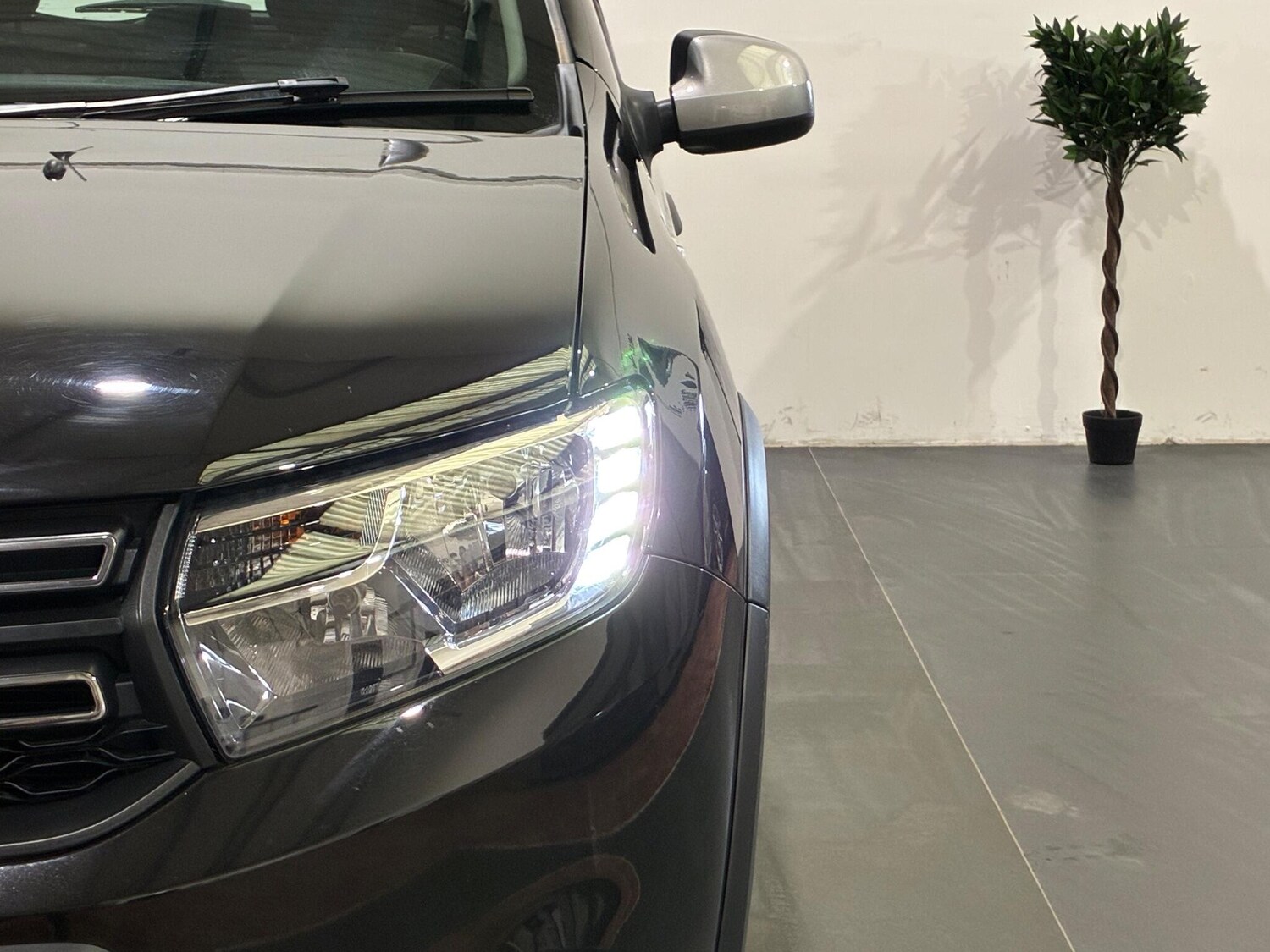 Used Dacia Sandero Stepway 2020 for sale - 77131127: Photo 49