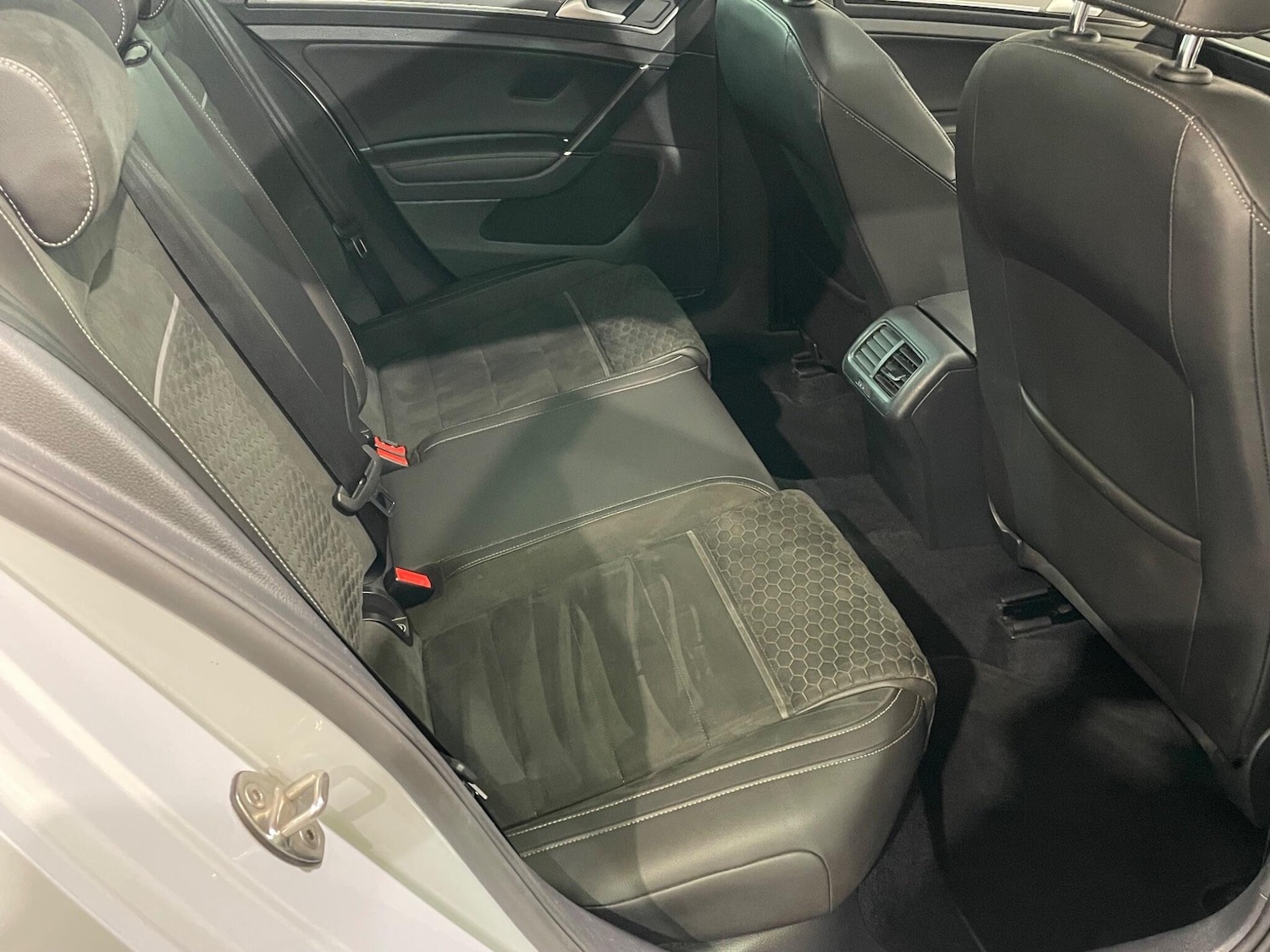 Used Volkswagen Golf 2018 for sale - 78072680: Photo 27