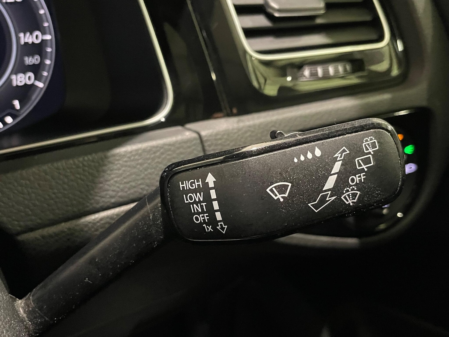 Used Volkswagen Golf 2018 for sale - 78072680: Photo 31