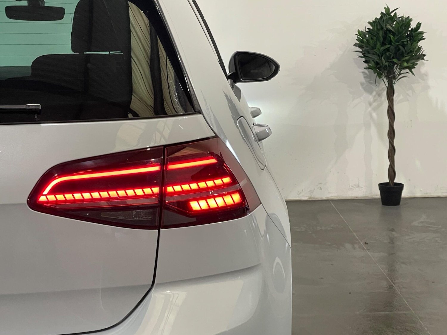 Used Volkswagen Golf 2018 for sale - 78072680: Photo 48