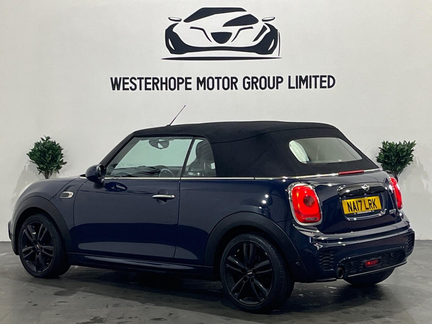 Used MINI Convertible 2017 for sale - 76239368: Photo 2