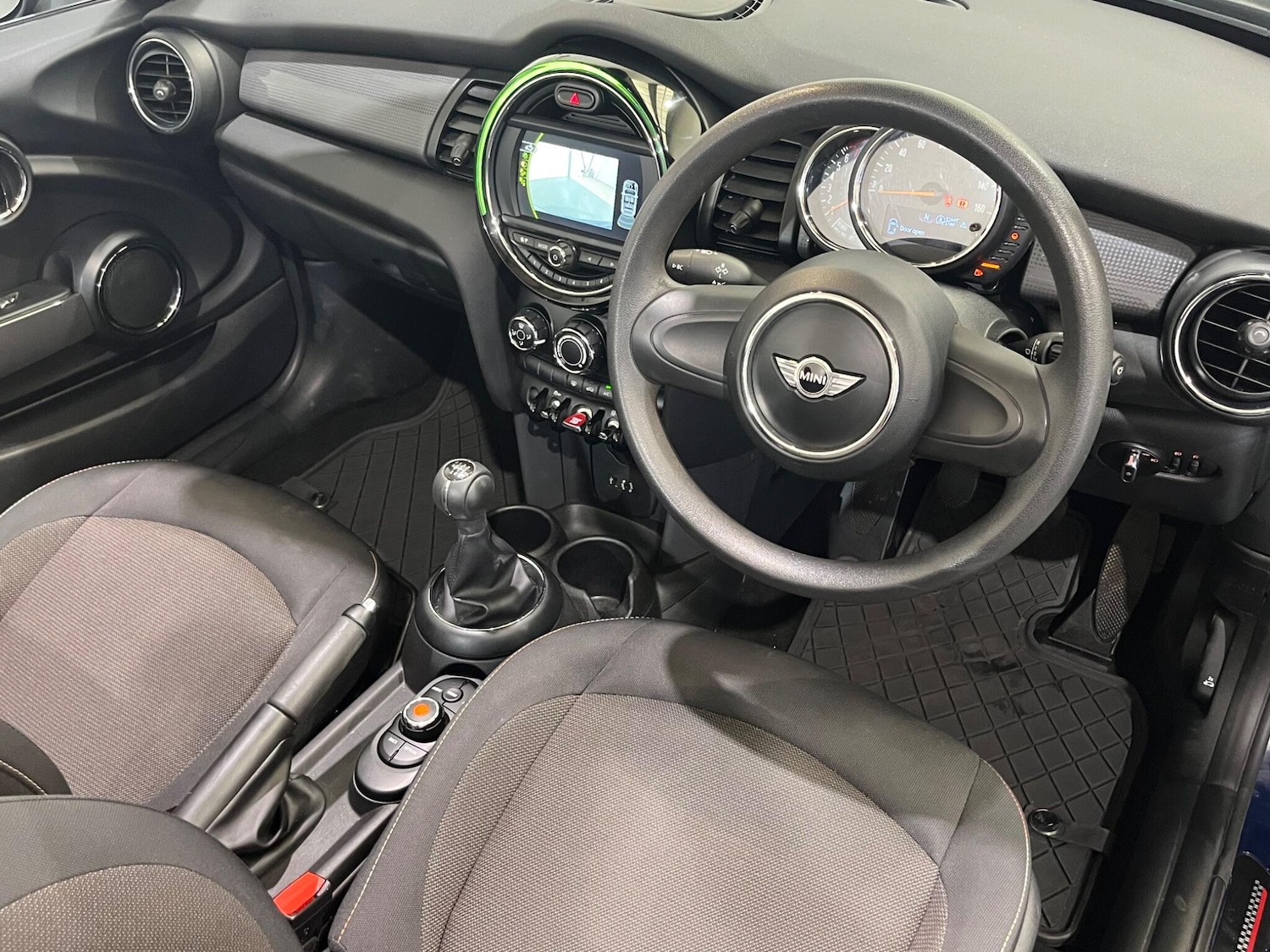 Used MINI Convertible 2017 for sale - 76239368: Photo 3