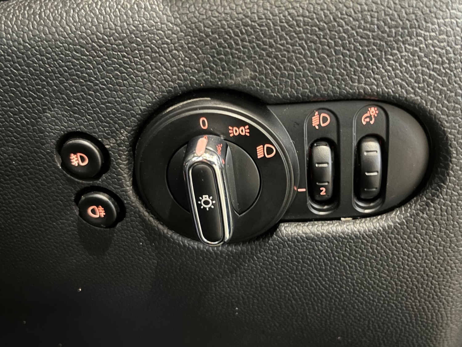 Used MINI Convertible 2017 for sale - 76239368: Photo 30