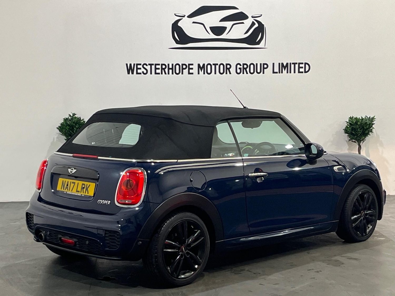Used MINI Convertible 2017 for sale - 76239368: Photo 4