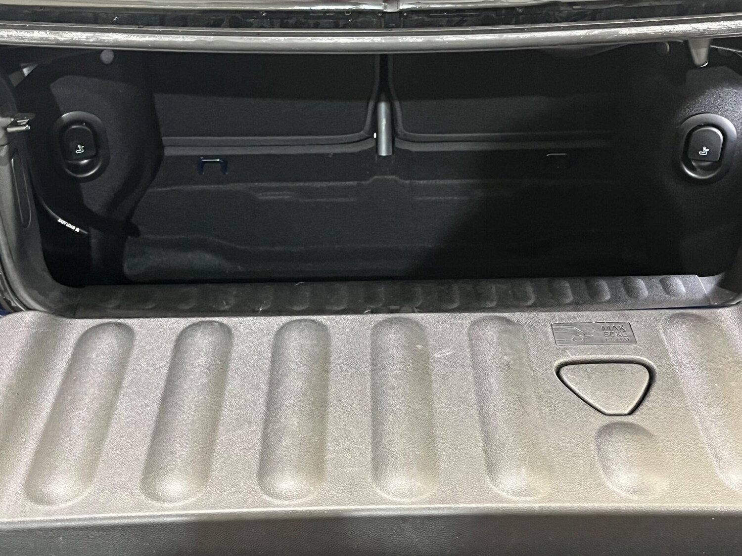 Used MINI Convertible 2017 for sale - 76239368: Photo 40