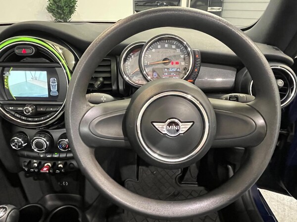 Used MINI Convertible 2017 for sale - 76239368: Photo 41