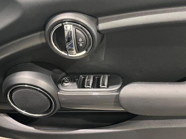 Used MINI Convertible 2017 for sale - 76239368: Photo 50