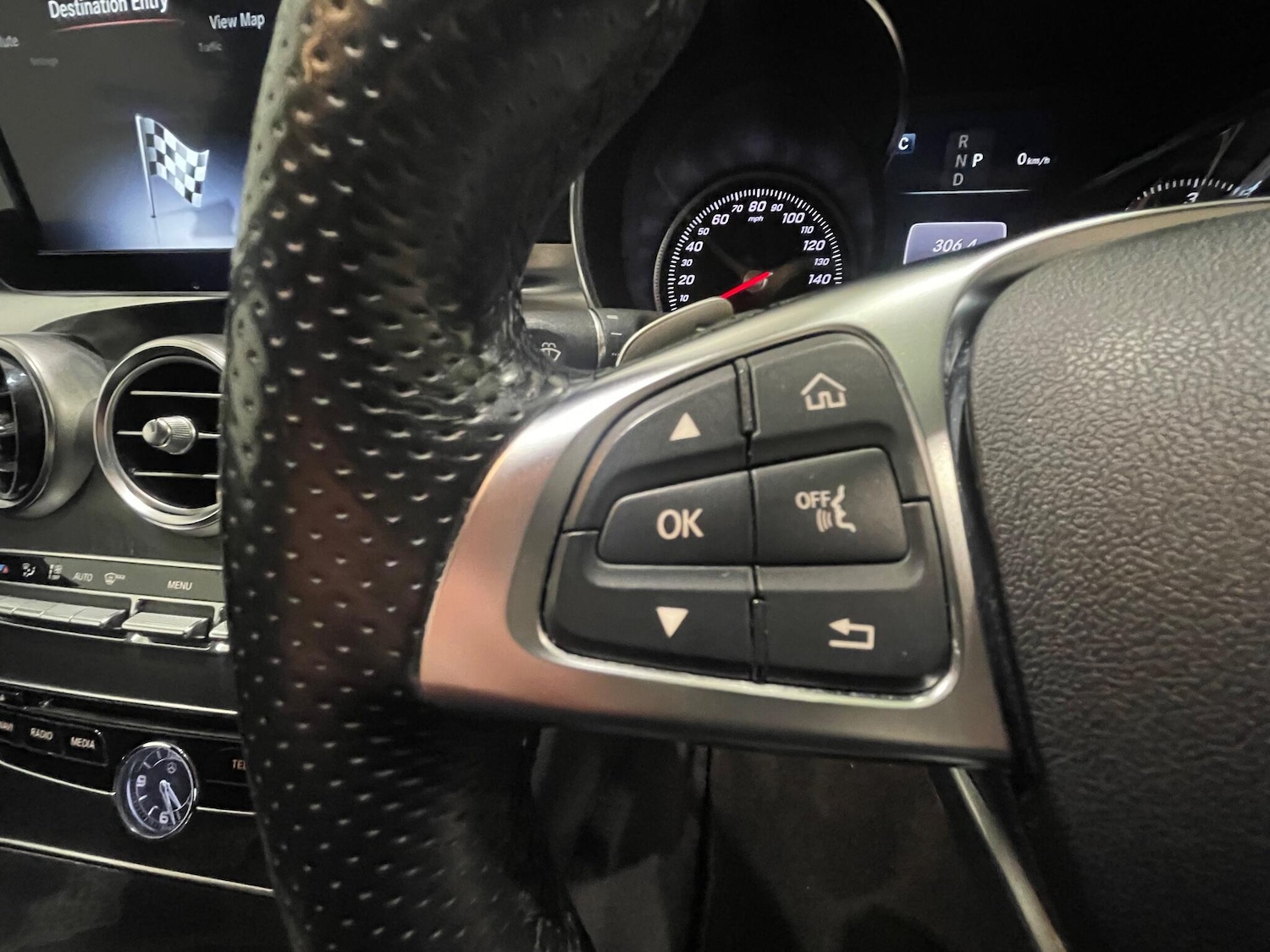 Used Mercedes-Benz C Class 2018 for sale - 77549536: Photo 27