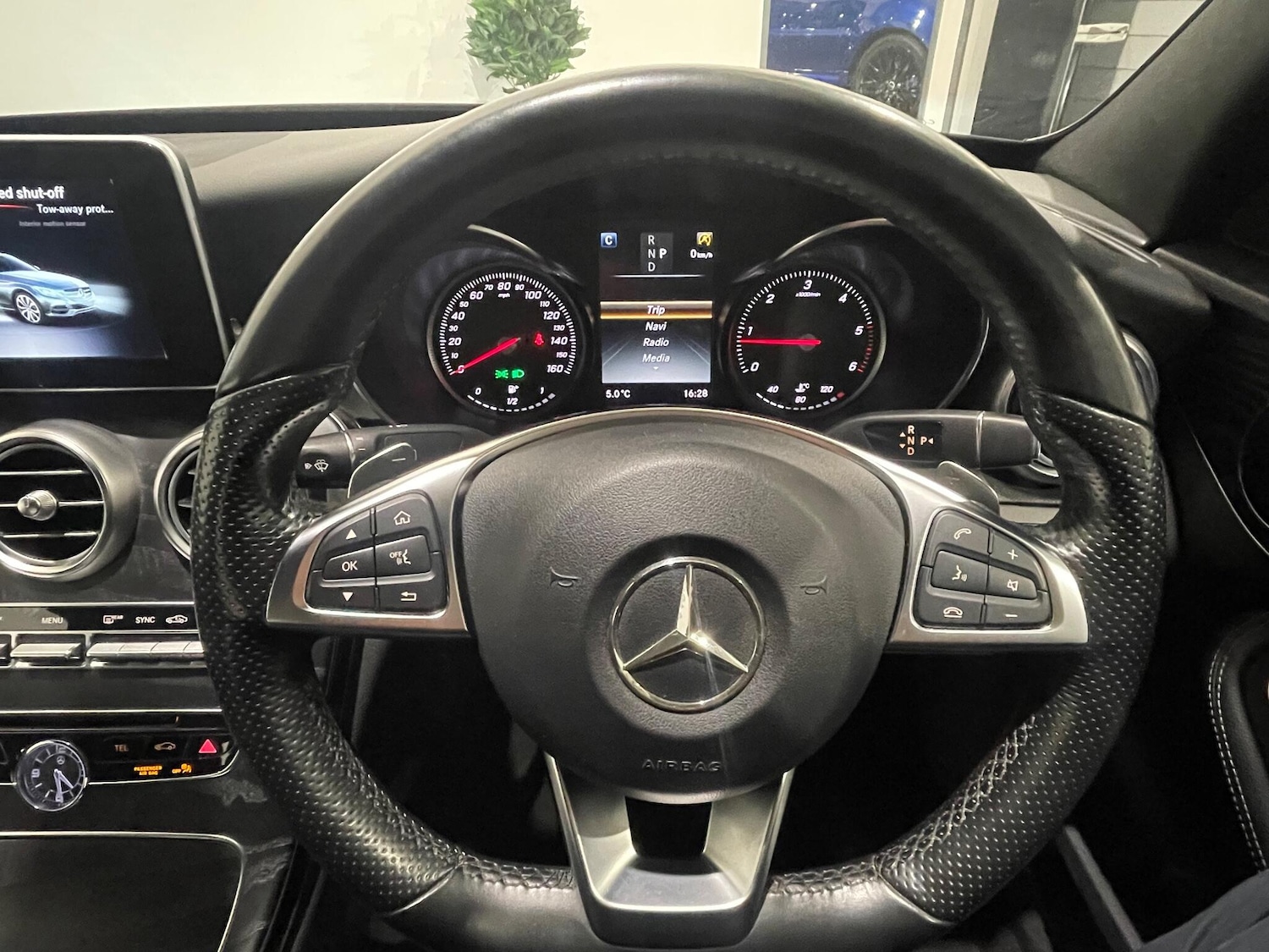 Used Mercedes-Benz C Class 2018 for sale - 77549536: Photo 48