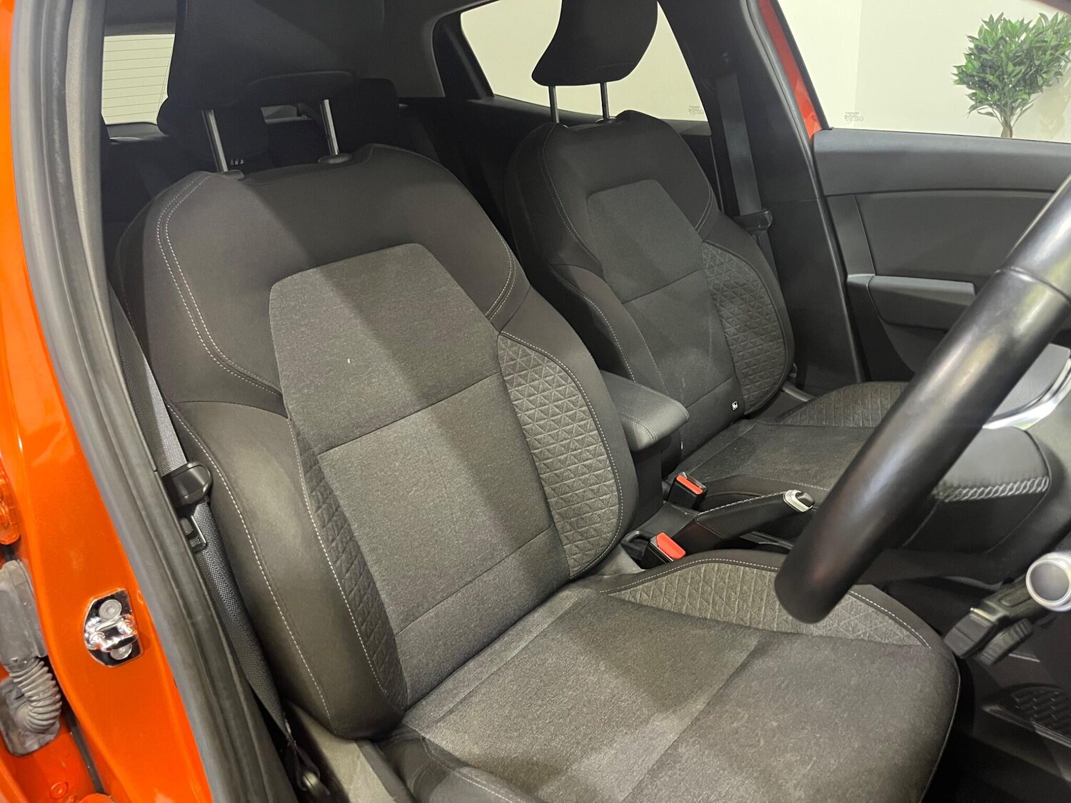 Used Renault Clio for sale - 78128023: Photo 25