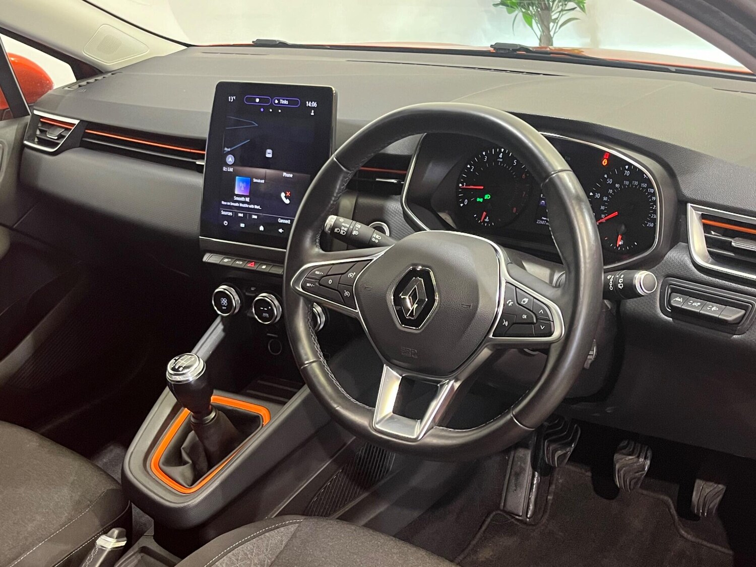 Used Renault Clio for sale - 78128023: Photo 3