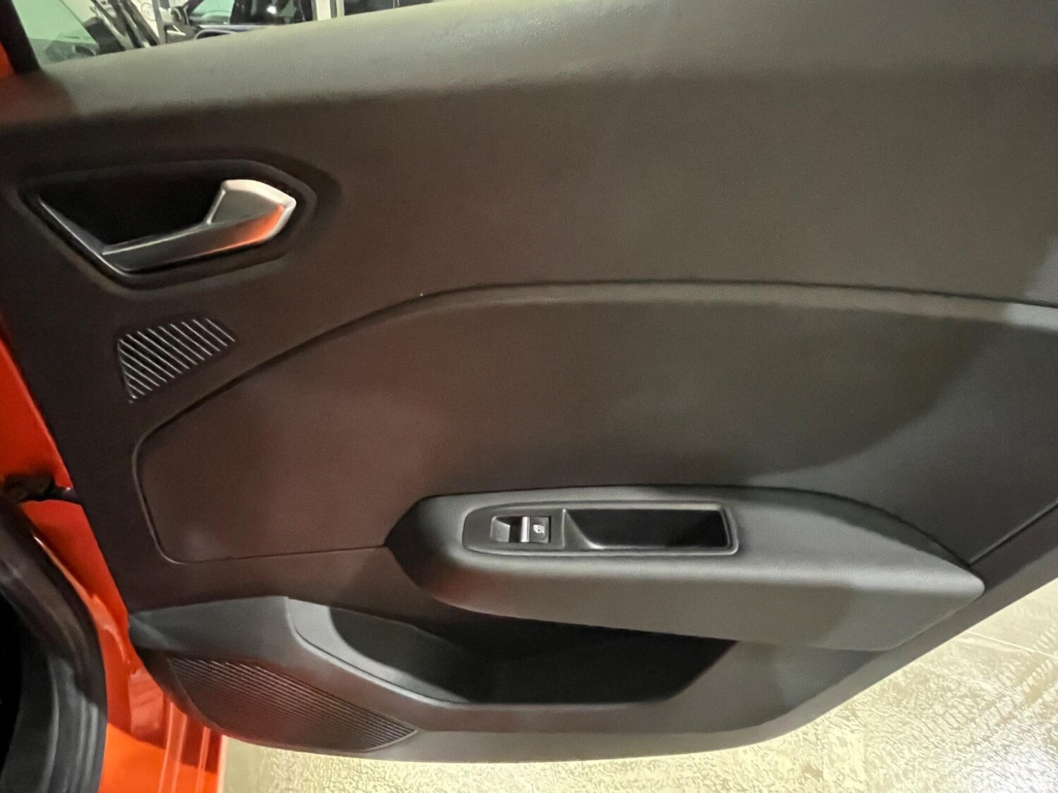 Used Renault Clio for sale - 78128023: Photo 39