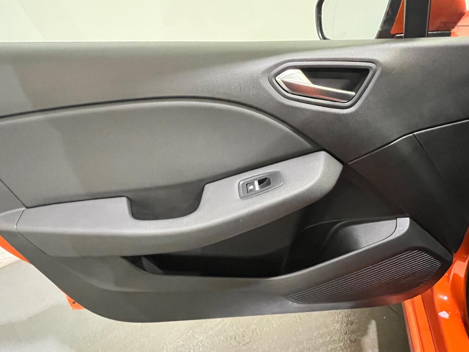 Used Renault Clio for sale - 78128023: Photo 42