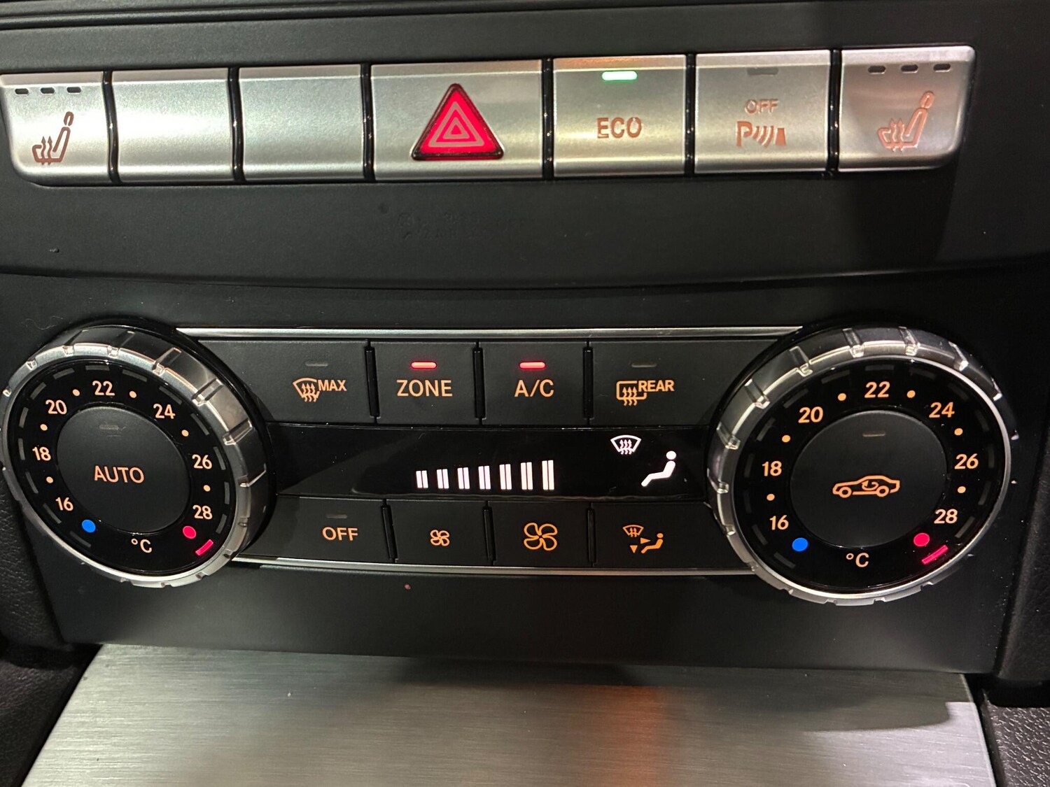 Used Mercedes-Benz C Class 2015 for sale - 76780919: Photo 30