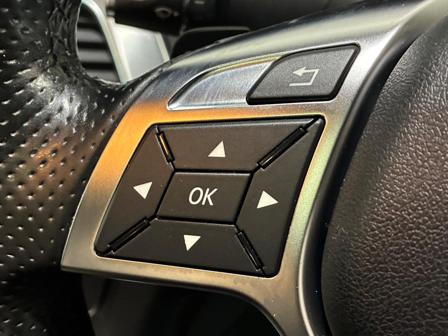 Used Mercedes-Benz C Class 2015 for sale - 76780919: Photo 32