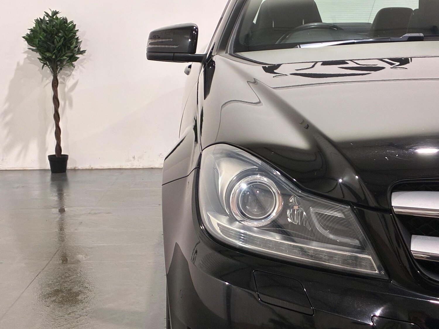 Used Mercedes-Benz C Class 2015 for sale - 76780919: Photo 48