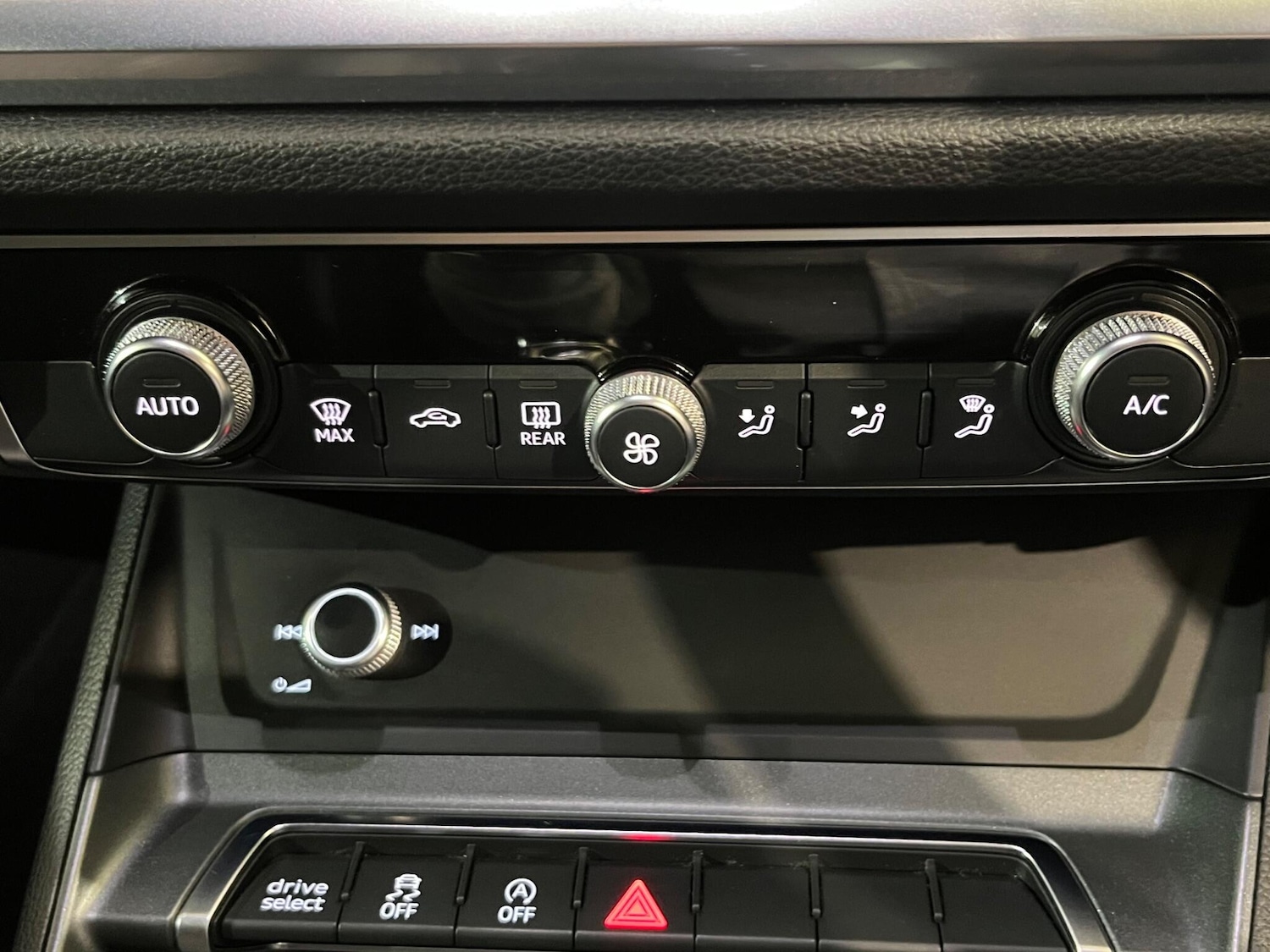 Used Audi Q3 2019 for sale - 76227158: Photo 25