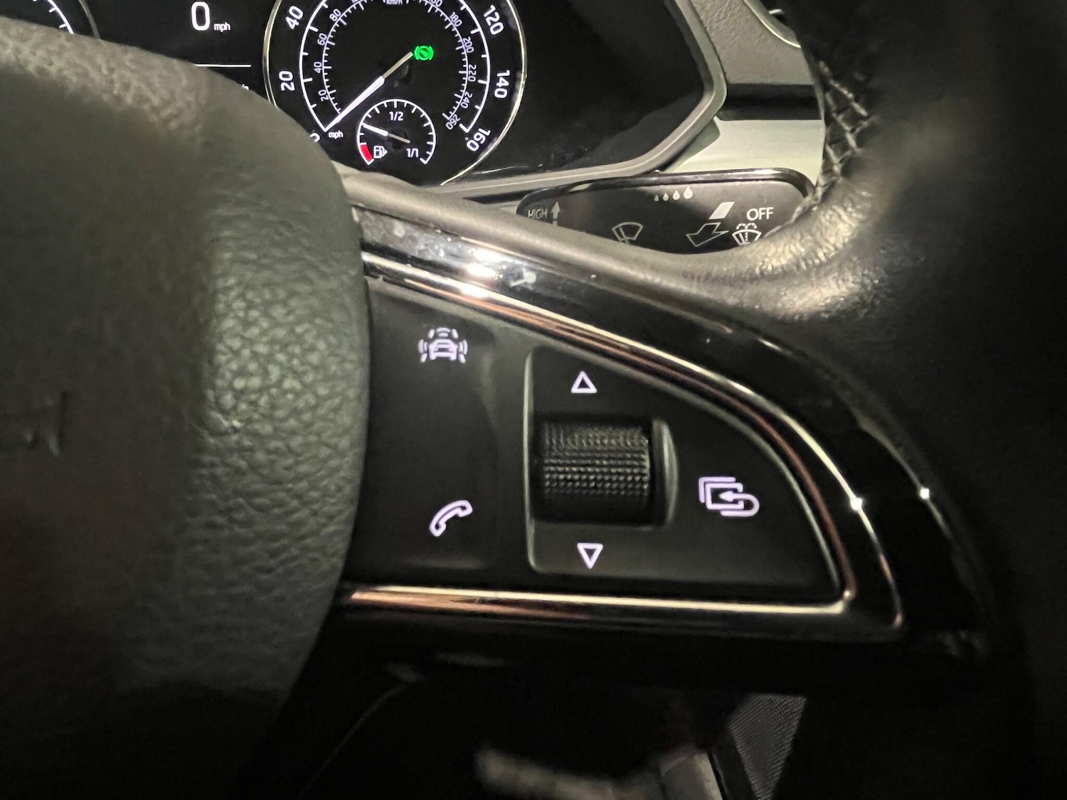 Used Skoda Superb 2017 for sale - 76658725: Photo 12