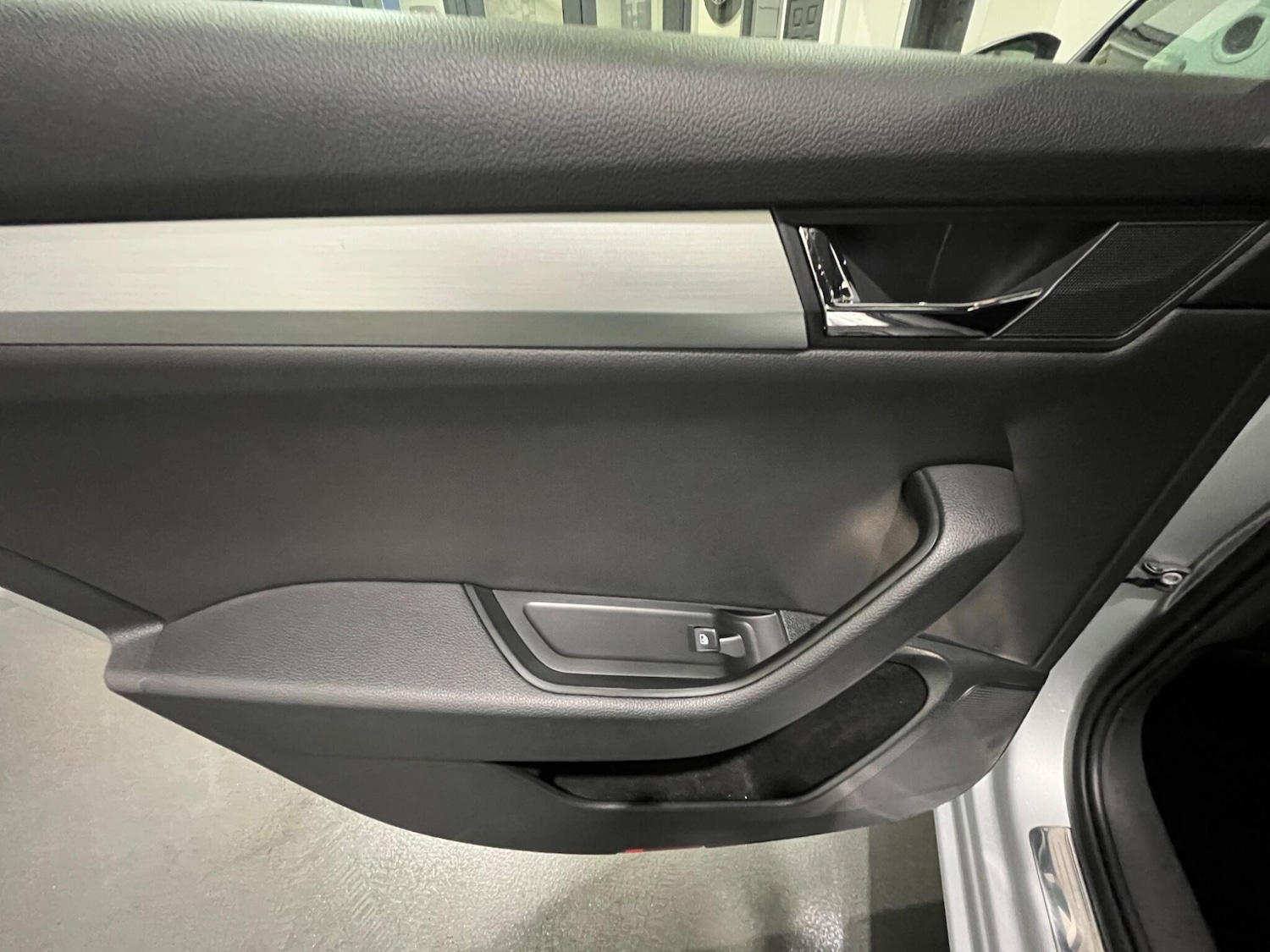 Used Skoda Superb 2017 for sale - 76658725: Photo 35