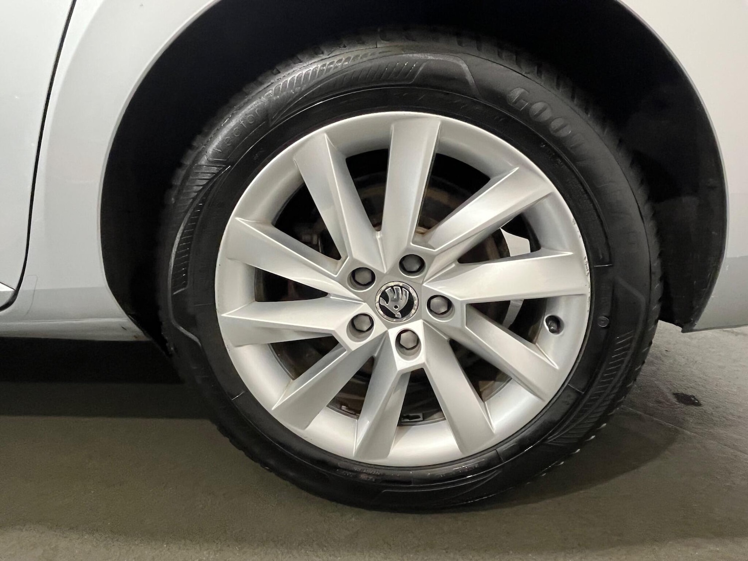 Used Skoda Superb 2017 for sale - 76658725: Photo 39