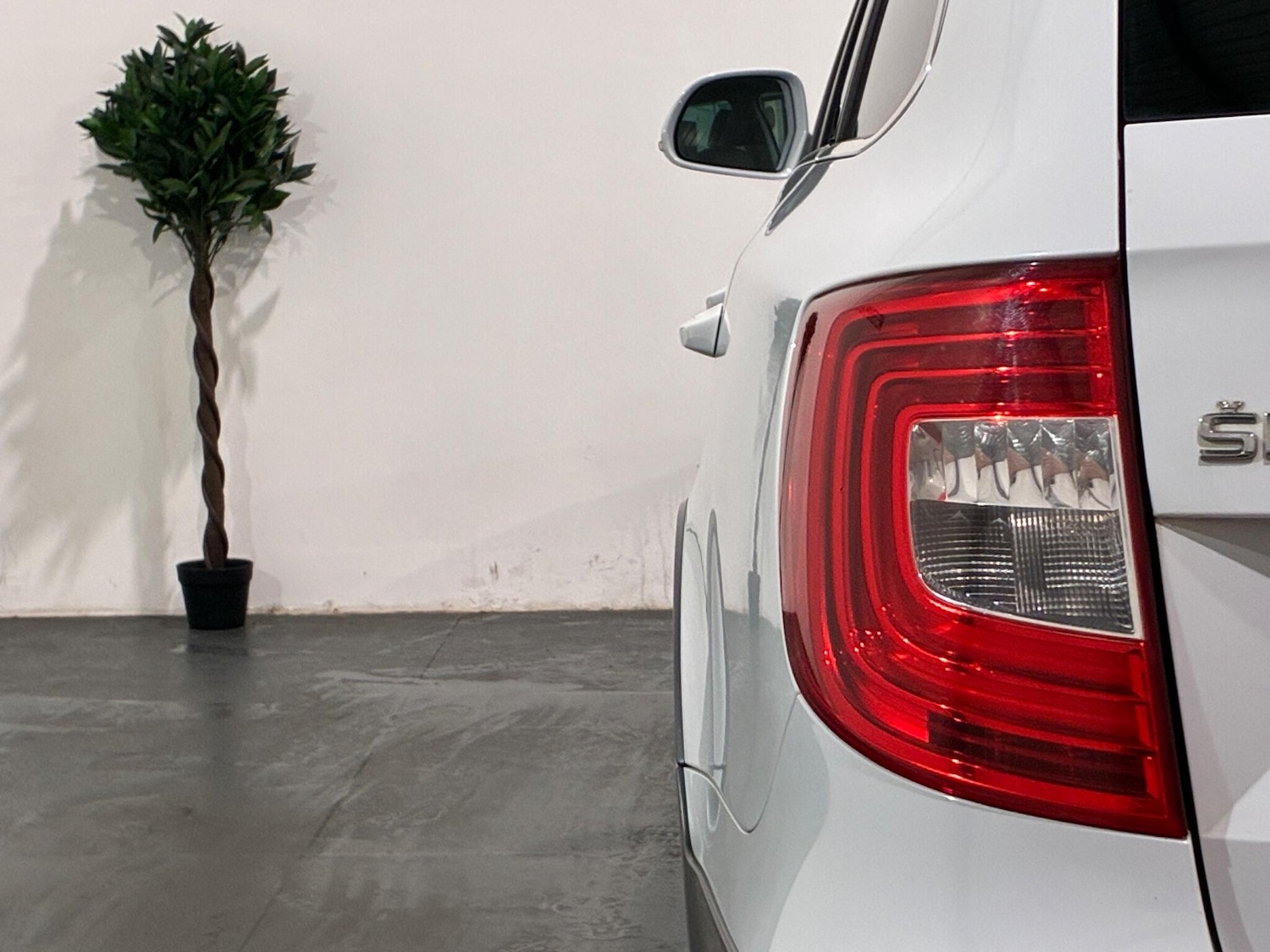 Used Skoda Superb 2014 for sale - 77538475: Photo 41