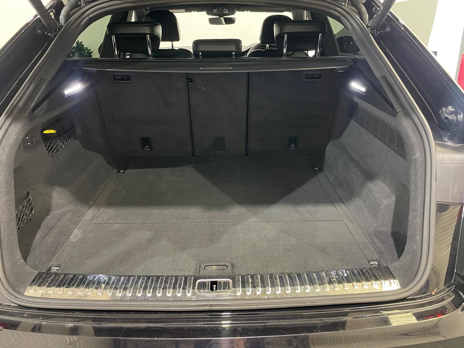 Used Audi Q8 for sale - 77926032: Photo 49