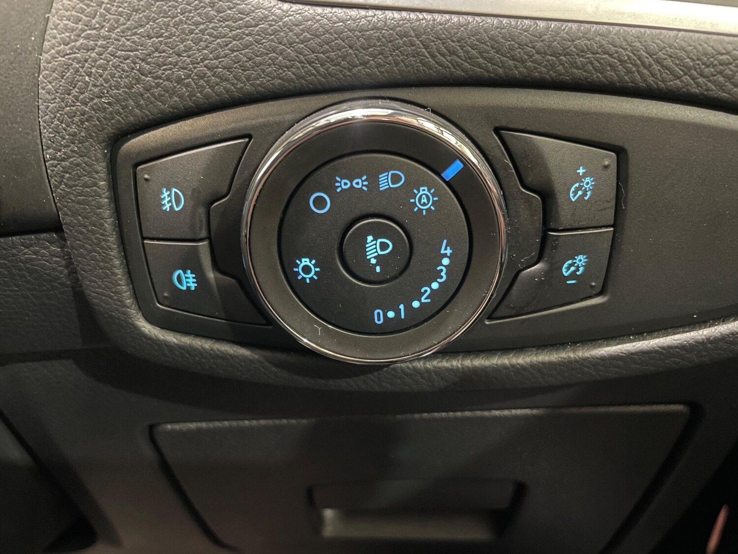 Used Ford S-Max 2016 for sale - 77909317: Photo 29