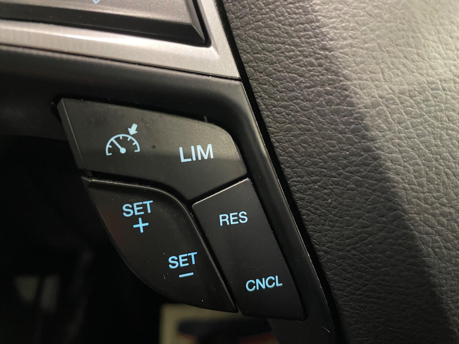 Used Ford S-Max 2016 for sale - 77909317: Photo 30