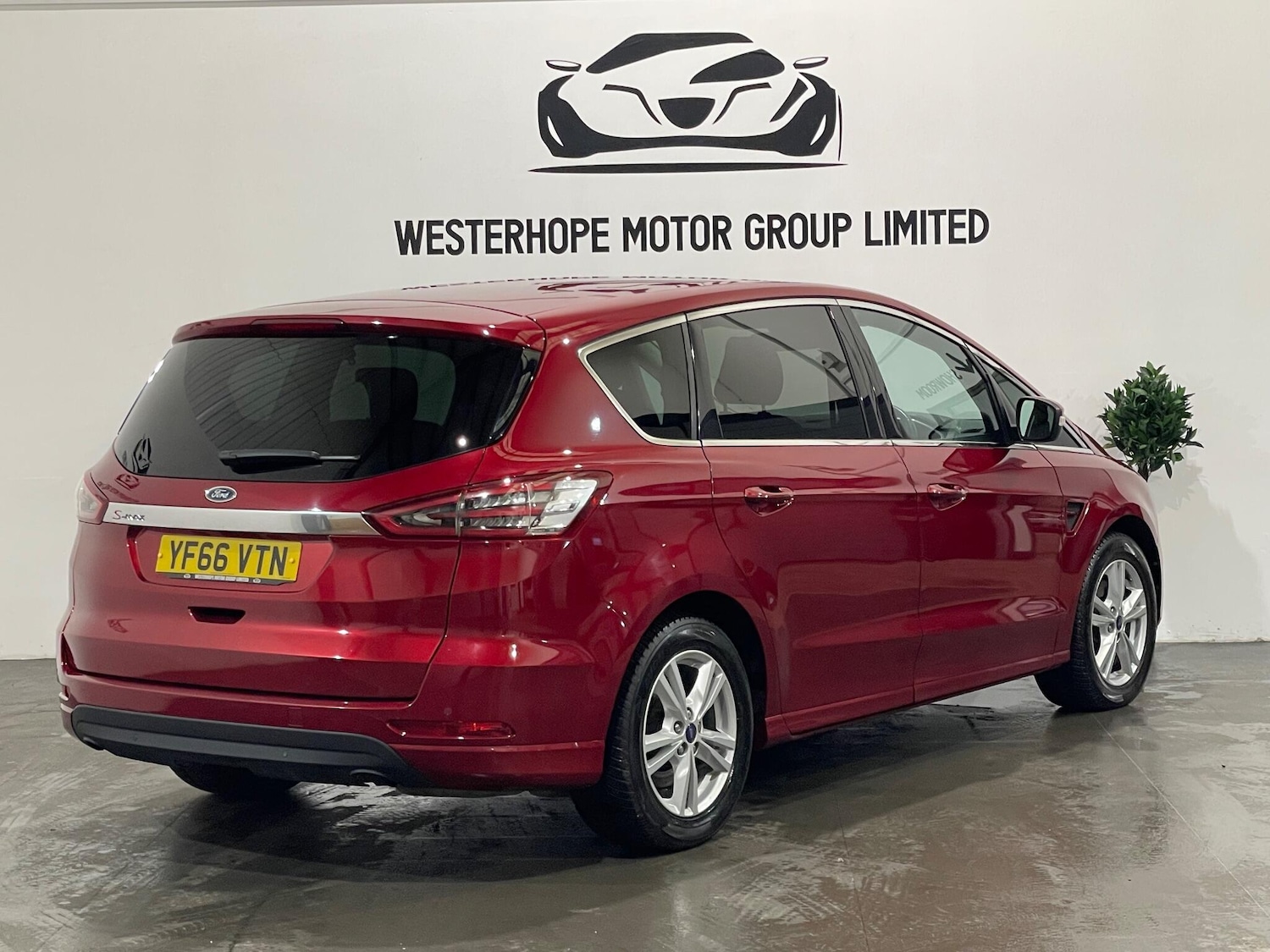 Used Ford S-Max 2016 for sale - 77909317: Photo 4