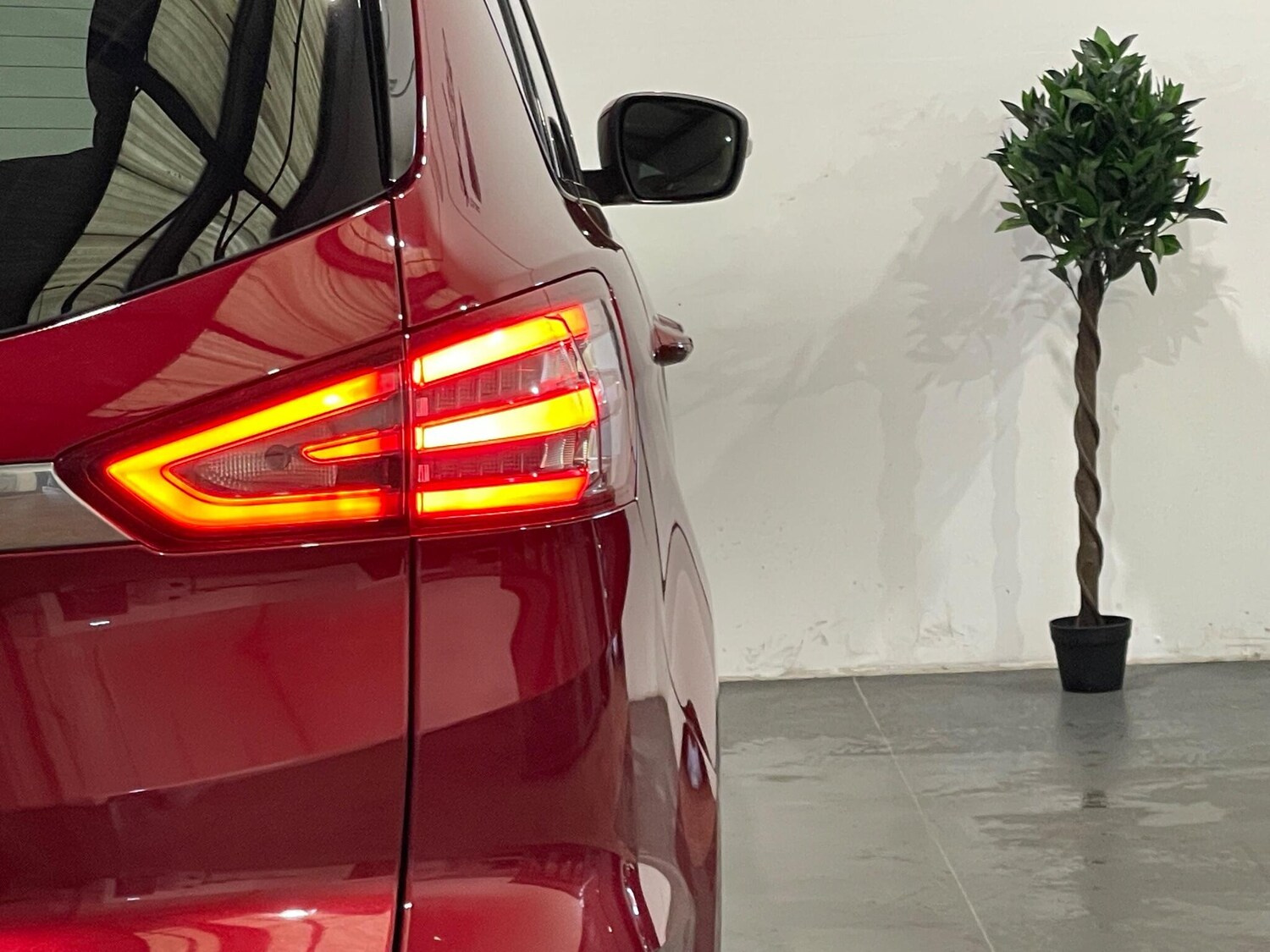 Used Ford S-Max 2016 for sale - 77909317: Photo 50