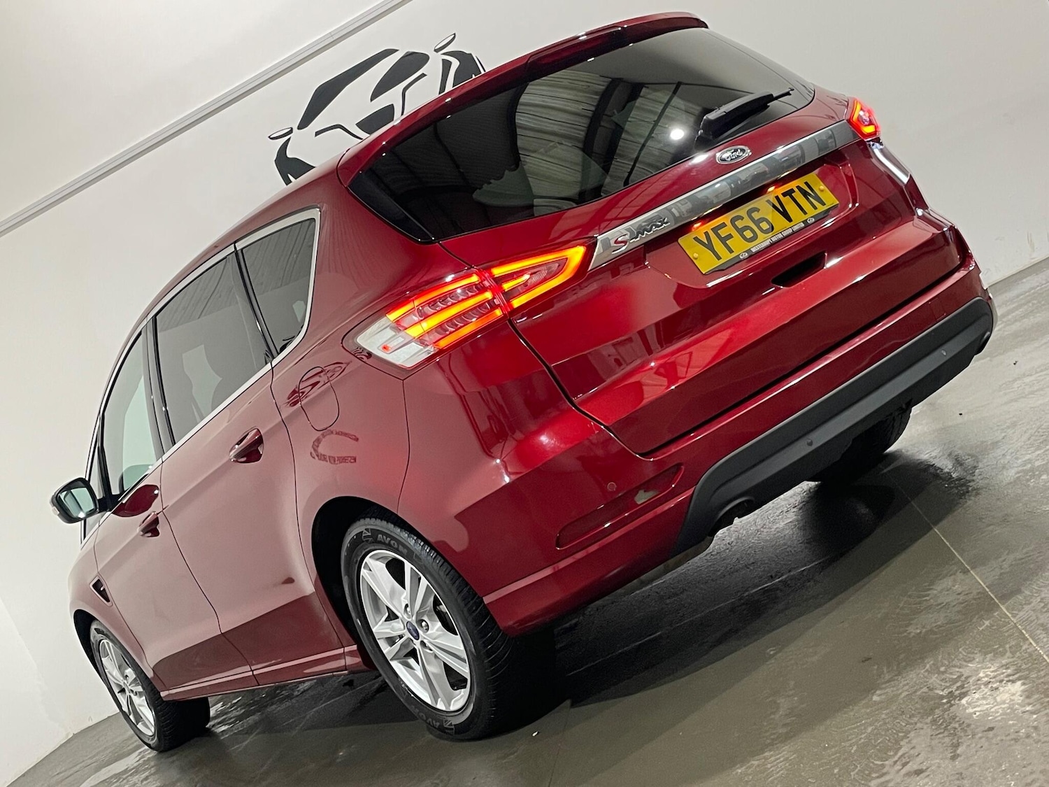 Used Ford S-Max 2016 for sale - 77909317: Photo 9